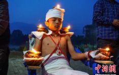 新闻回顾：尼泊尔民众庆祝德赛节 