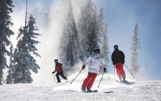 US open for ski despite COVID-19 restrictions