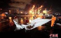 载62人印尼客机坠毁：已确定客机位置 尚未发现人体遗骸