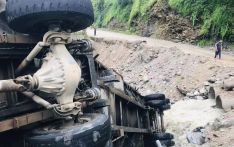 南亚网视 SATV | 尼泊尔北部辛杜帕尔乔克县因洪水至山体滑坡 阿尼哥高速公路多处被毁