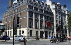 驻英国使馆临时代办杨晓光就英国对华实施制裁提出严正交涉