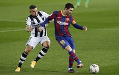 Messi fires anxious Barca to victory over Levante