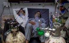 भारतमा यसरी किन बढिरहेको कोरोना ? एकै दिन ४ लाख बढी संक्रमित, ४ हजारबढीको मृत्यु