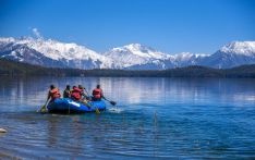 放飞心情，邀约三、五朋友去尼泊尔最深最美的拉拉淡水湖旅游