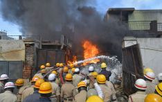 印度班加罗尔一化工厂失火