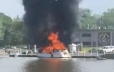 美国伊利诺伊州一船只起火 导致13人受伤