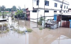 强降雨引发山洪一夜让尼泊尔多地800个家庭 流离失所