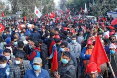 尼泊尔暴发声称15万人的大规模抗议活动