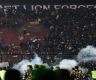 球迷踩踏退出印尼足球比赛 129人死亡