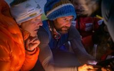 Alex Txikon、Simone Moro 开始马纳斯鲁峰冬季攀登       