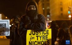 美国孟菲斯市黑人男子遭警察殴打死亡引众怒