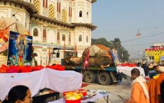 尼泊尔的石头被运往印度雕刻神像