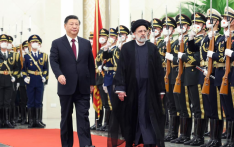 Xi holds talks with Iranian president, eyeing new progress in ties