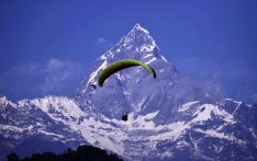 尼泊尔民航局下令禁止滑翔伞飞行员带病飞行