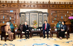 Xi and his wife meet Cambodian king, queen mother