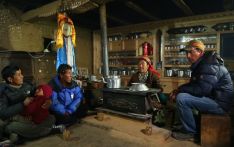 尼泊尔国际大奖纪录片揭示了偏远山区