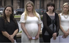 美多名女子起诉德州政府 称堕胎禁令威胁孕妇健康