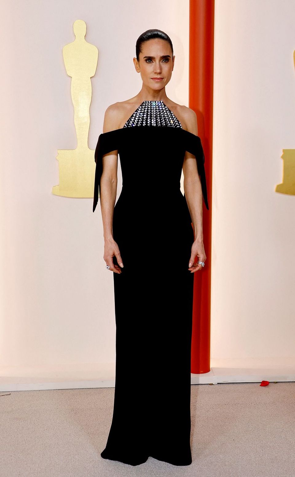 2023 年 3 月 12 日，在美国加利福尼亚州洛杉矶好莱坞举行的第 95 届奥斯卡颁奖典礼上，詹妮弗康纳利在香槟色红地毯上摆姿势