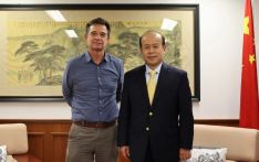 中国驻澳大利亚大使肖千接受《信使邮报》专访