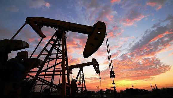 俄罗斯宣布每日减产50万桶石油至2023年底-国际石油网