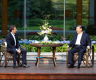 Xi, Macron hold informal meeting in China
