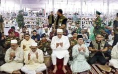 President Hamid offers last Eid prayers as head of state