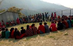 मापदण्ड पुगेका विद्यालयको कक्षा कटौती, स्थानीयद्वारा विरोध