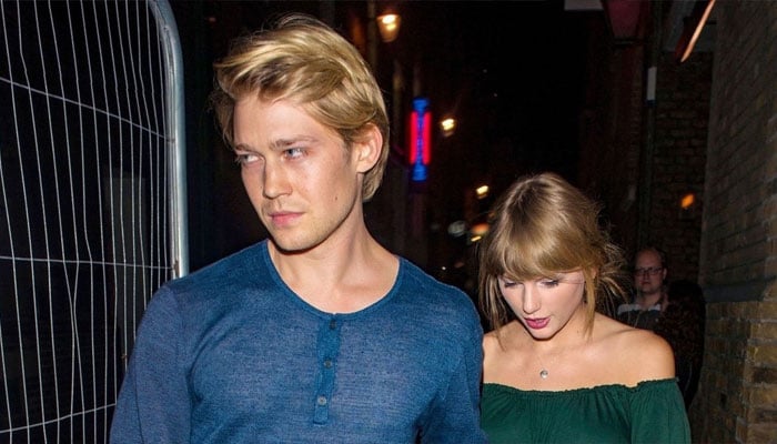 Heres how Taylor Swifts inner circle reacted after she parted ways with Joe Alwyn
