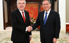 Chinese premier meets with IOC president in Beijing