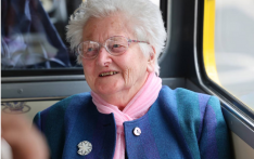 爱尔兰109岁奶奶长寿秘诀：不要浪费时间，尽情享受生活