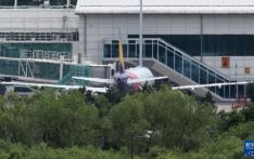 韩亚航空一客机降落前舱门被打开 12名乘客送医