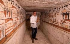 Egypt displays newly found ancient tombs and workshops