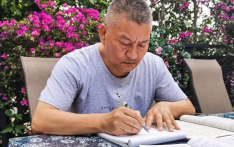 Self-made millionaire sits China's university exams for 27th time