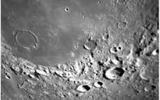 印度空间研究组织公布“月船三号”拍摄月球表面图像