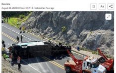 墨西哥高速公路大巴车与拖车相撞 已致16死36伤