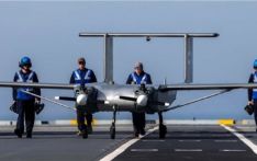 英媒：固定翼无人机首次降落英国航母
