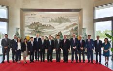 中国驻美大使谢锋会见上海美国商会代表团