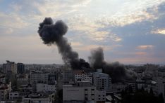 外媒：特拉维夫居民恐慌囤货，超12万巴民众逃离加沙