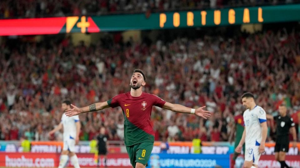 Bruno Fernandes Scores Brace as Portugal Crush Bosnia in Euro 2024 Qualifier  - News18