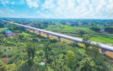 中国铁路建设快速发展