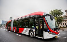 英媒：中国电动公交车转型背后