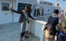 日媒：胡塞武装将扣押货船改成观光景点，“已成也门游客娱乐设施”