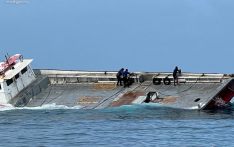 Maafushi-bound cargo boat runs aground