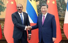 Xi meets Antigua and Barbuda's prime minister