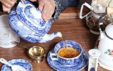 美科学家建议喝茶加盐惹怒英国人，英记者调侃：感觉两国又要为茶开战