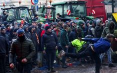  “冯德莱恩，我们来了！”农民抗议怒潮冲击欧盟峰会