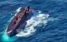 韩国南部海域渔船倾覆中已有3人获救 仍有6人失踪