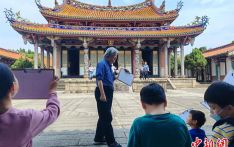 台湾写真：一堂台北孔庙内的古建写生课