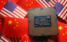 美国被曝可能很快公布“禁止接收关键技术的中国芯片企业名单”，我使馆回应！