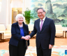 Chinese premier meets U.S. treasury secretary